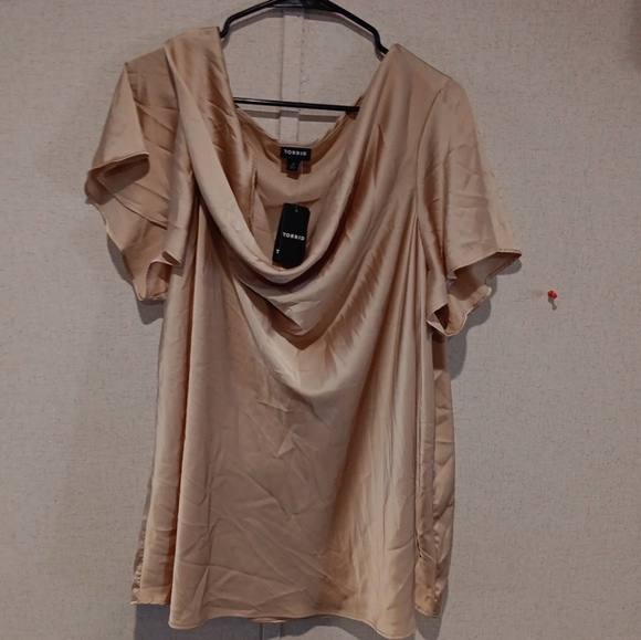 TORRID Satin Cowl Neck Short Sleeve Blouse Size 3x New - Picture 2 of 6